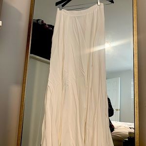 High waisted white maxi skirt OHMBoutique
